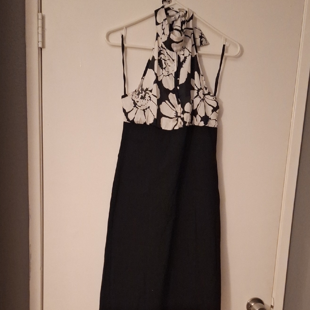 ICON Black and White Backless Floral Dress